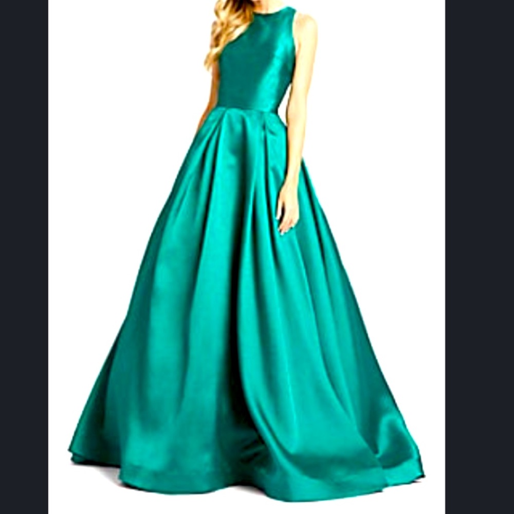 NWT Mac Duggal satin high neck ball gown
